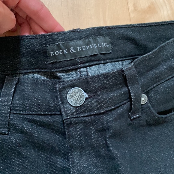 Rock & Republic Berlin black mid rise skinny jeans - Picture 3 of 7